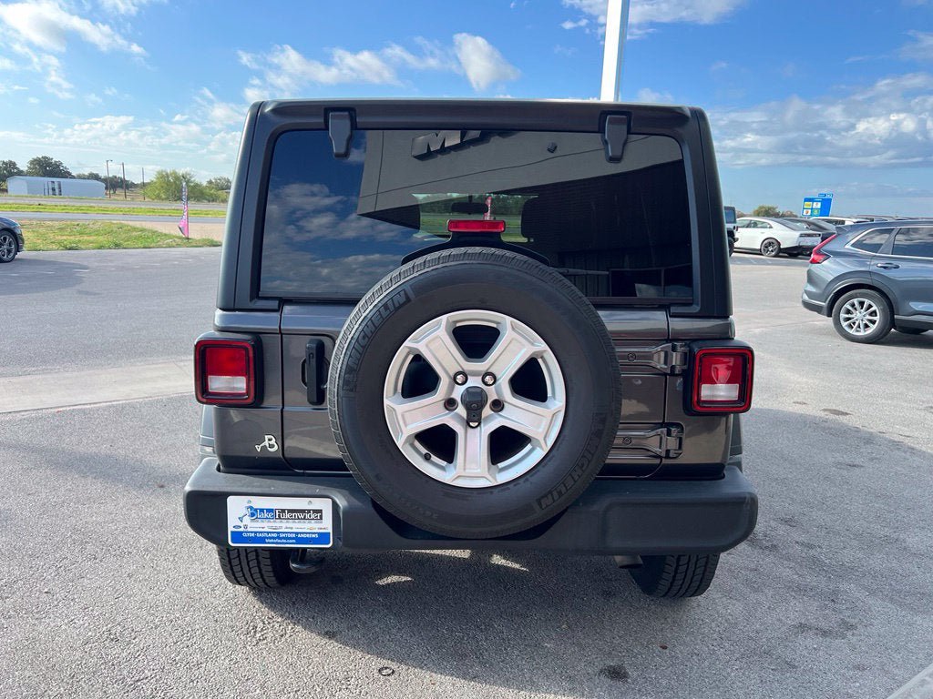 Certified 2022 Jeep Wrangler Unlimited Sport AWD/4WD image 4