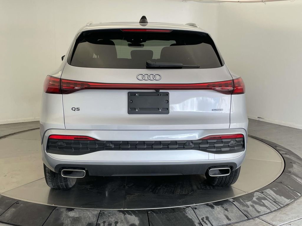 Certified 2025 Audi Q5 Premium w/ Convenience Package image 6