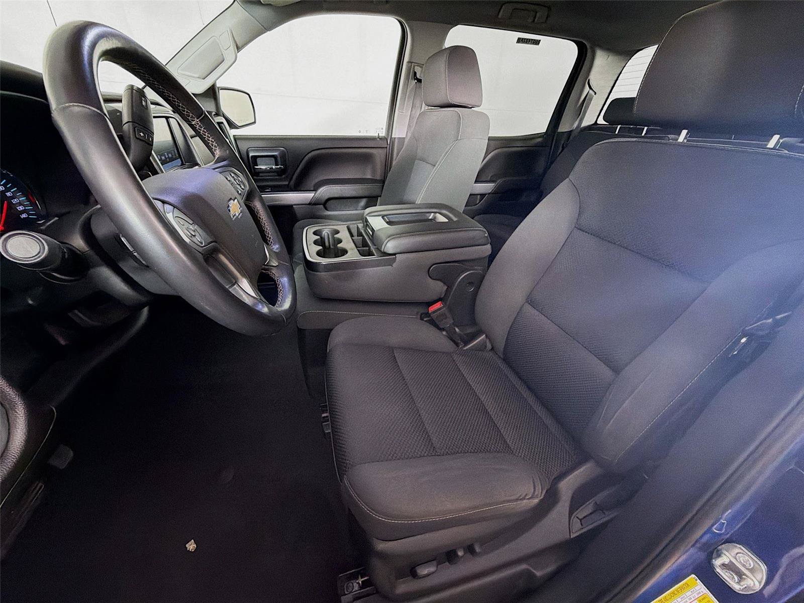 Used 2018 Chevrolet Silverado 1500 LT w/ All Star Edition AWD/4WD image 2