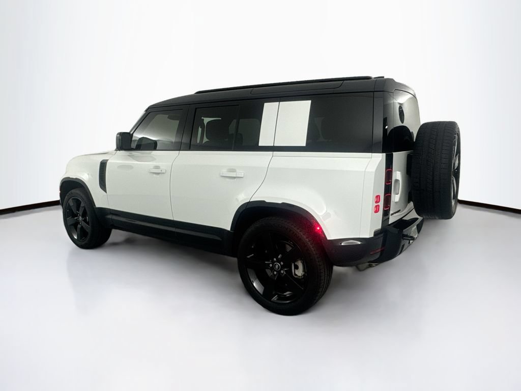 Used 2025 Land Rover Defender 110 X-Dynamic SE AWD/4WD image 6