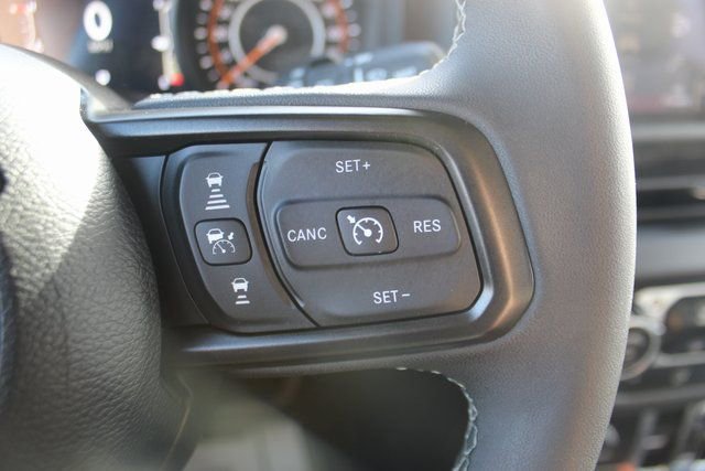 Used 2025 Jeep Wrangler Unlimited Rubicon image 14