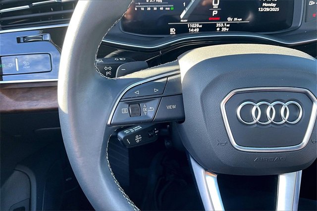 Used 2025 Audi Q8 Prestige w/ Prestige Package image 20