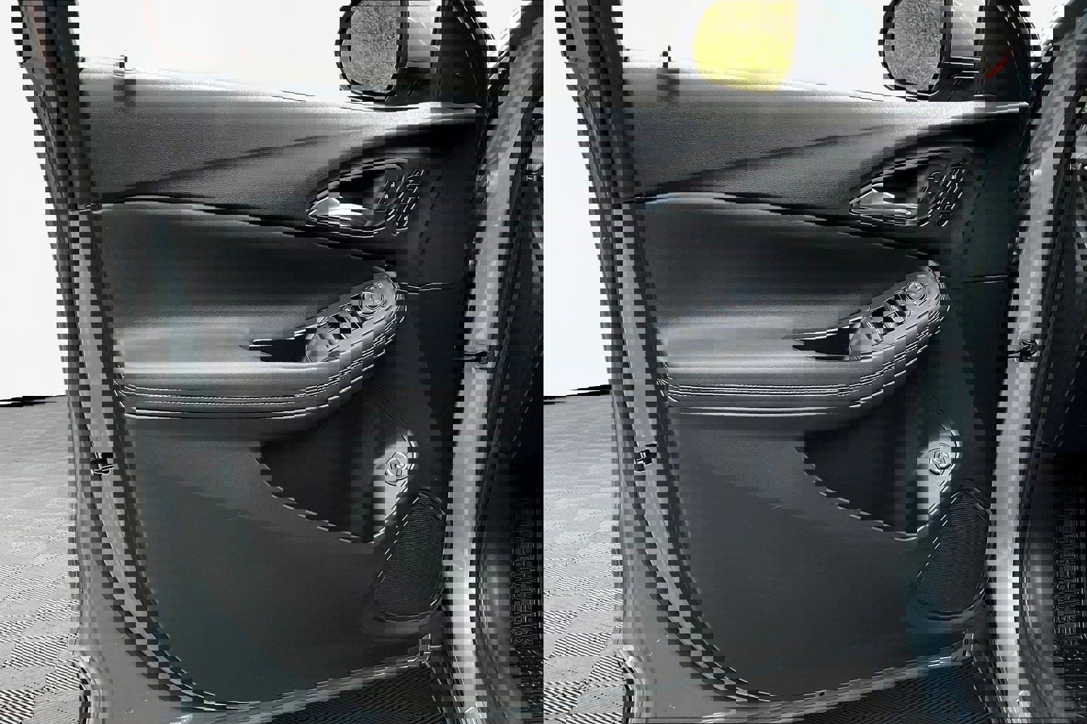 Used 2023 Buick Encore GX Essence w/ Experience Buick Package image 21