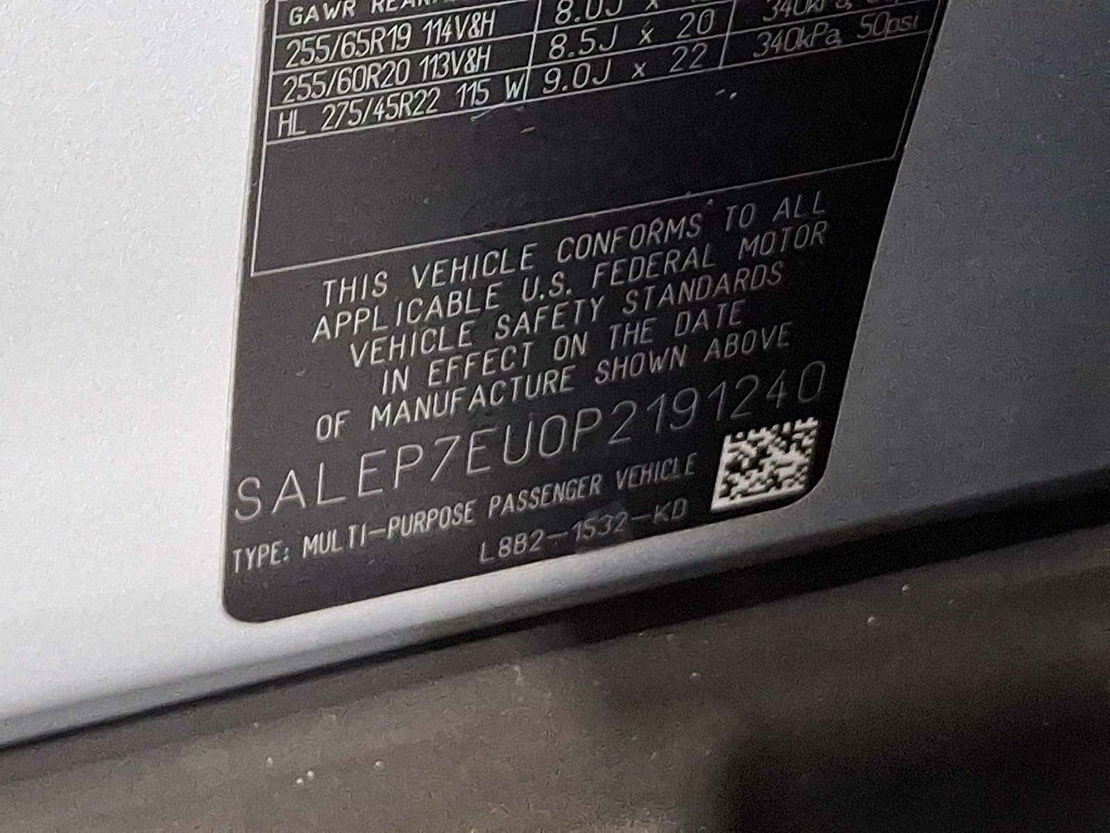 Certified 2023 Land Rover Defender 110 SE AWD/4WD image 27