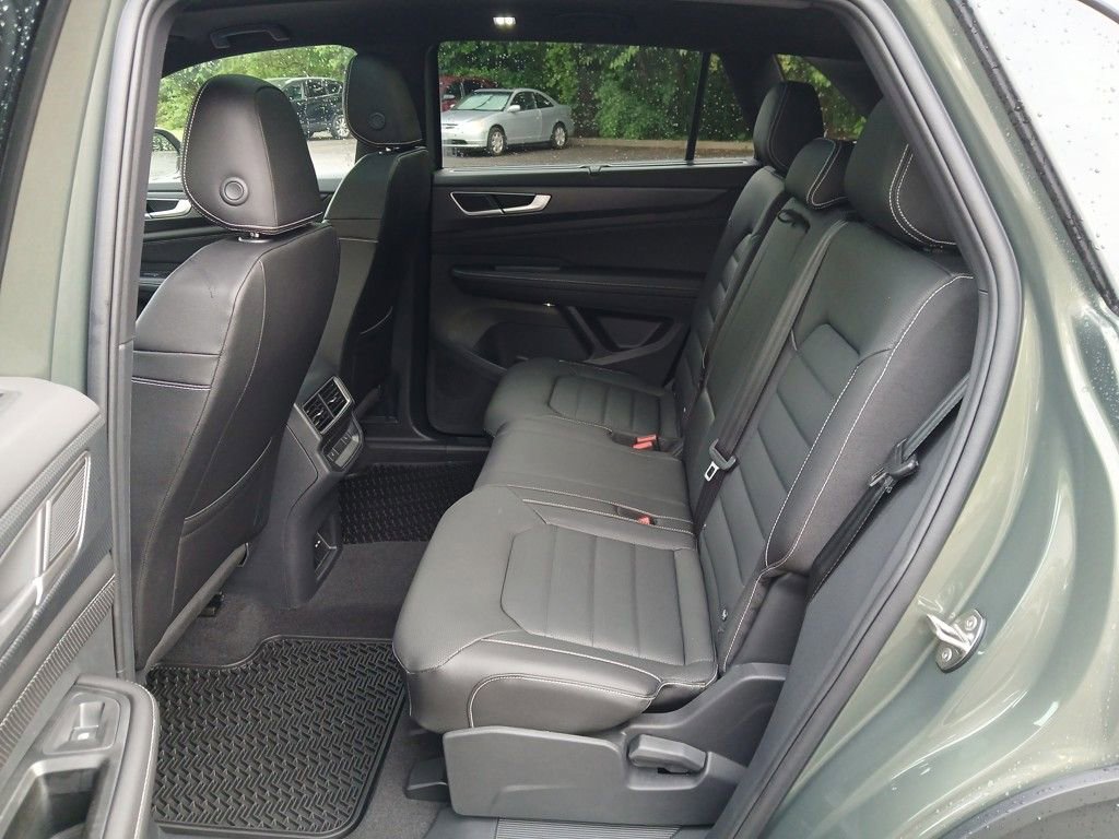 New 2025 Volkswagen Atlas Cross Sport SEL image 25
