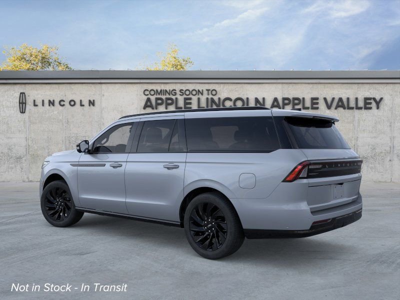 New 2026 Lincoln Navigator L Reserve AWD/4WD image 4