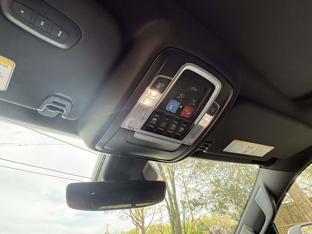 Used 2026 RAM 1500 Limited AWD/4WD image 26