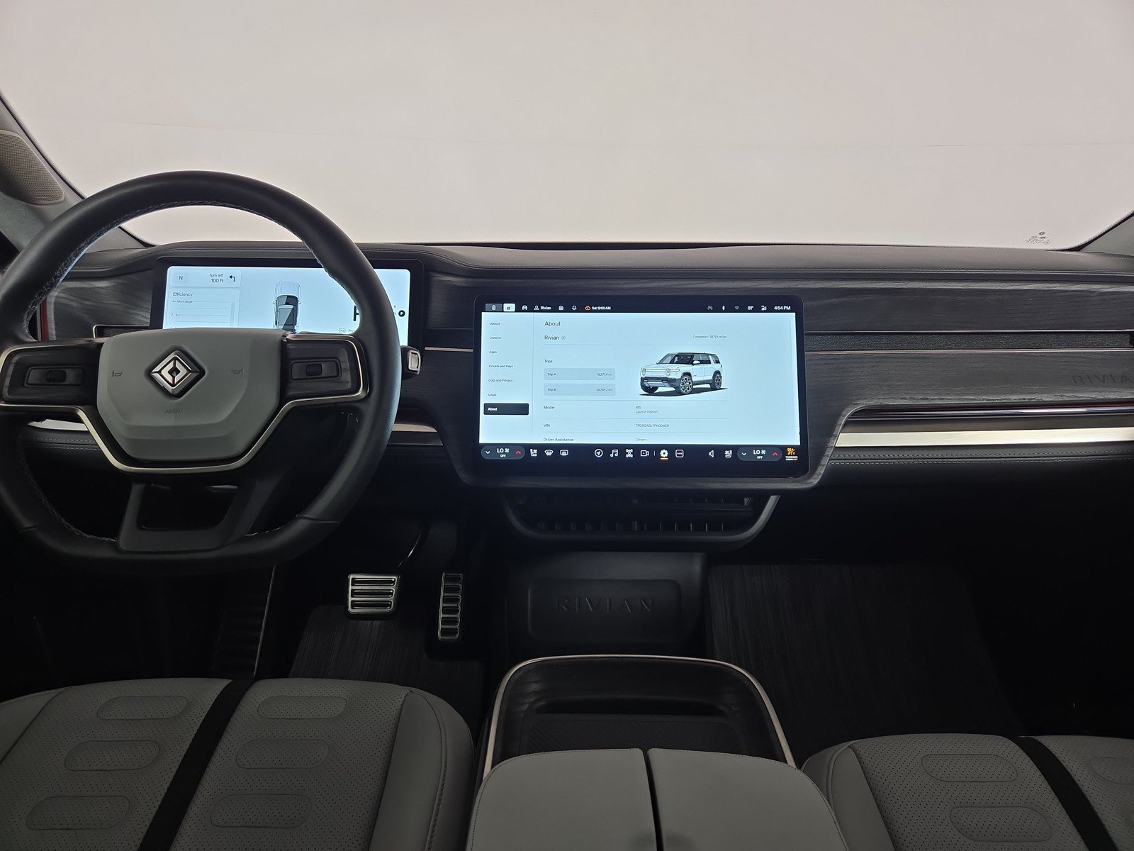 Used 2023 Rivian R1S Launch Edition AWD/4WD image 27