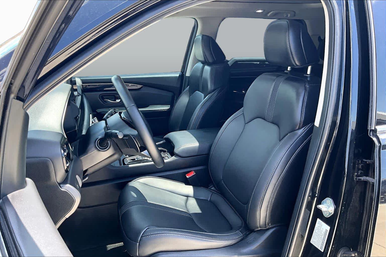 Used 2024 Honda Pilot Touring image 8