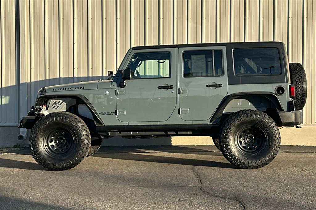 Used 2015 Jeep Wrangler Unlimited Rubicon w/ Connectivity Group image 8