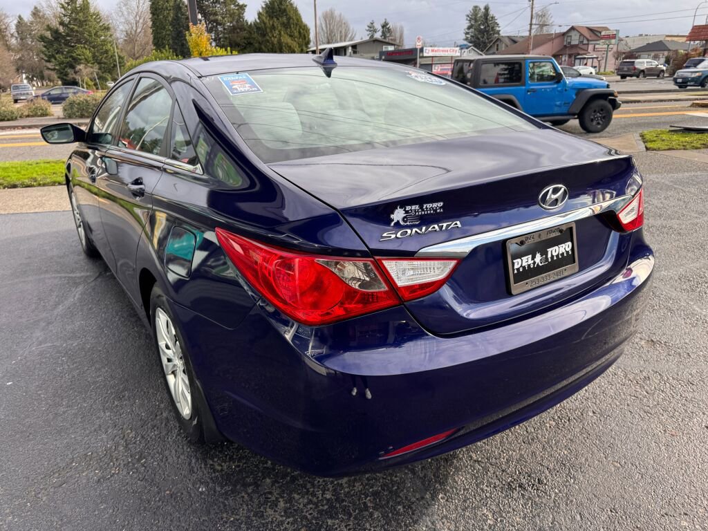 Used 2011 Hyundai Sonata GLS image 8