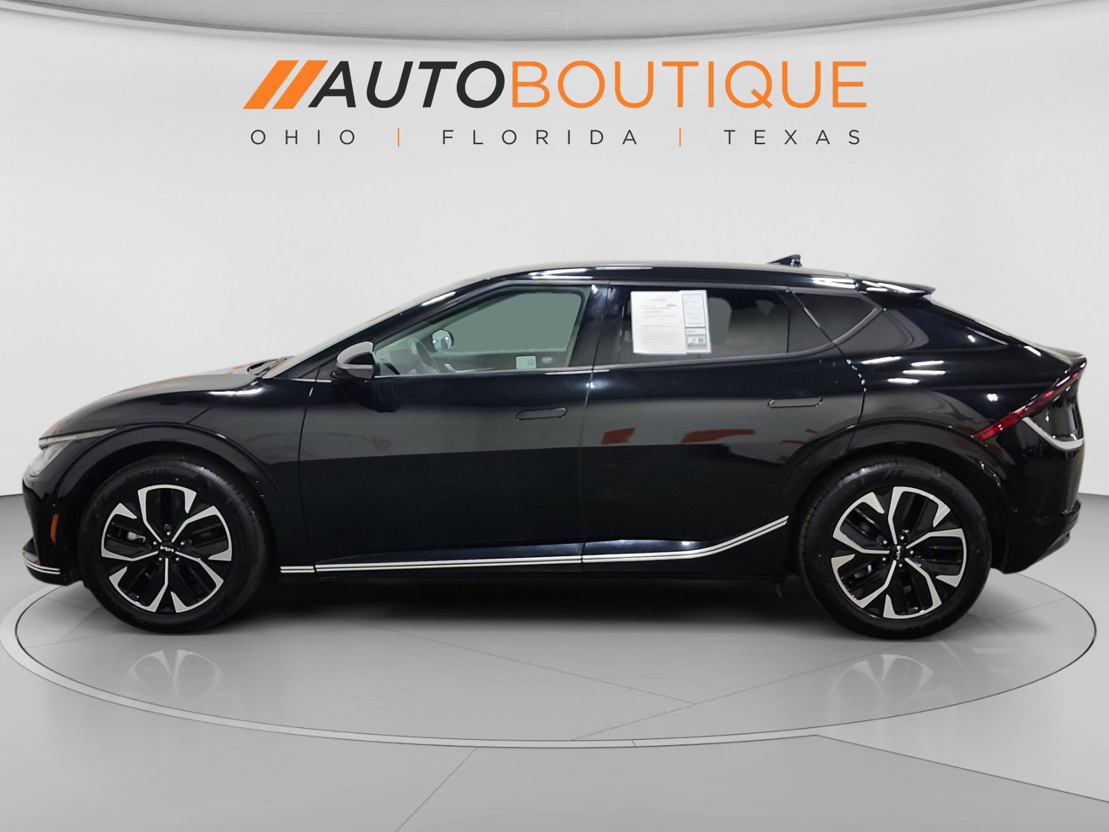 Used 2024 Kia EV6 Wind w/ Wind Technology Package AWD/4WD image 2
