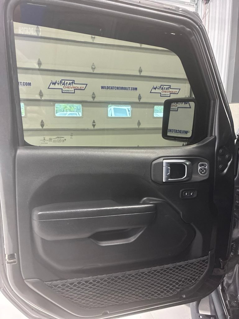 Used 2023 Jeep Gladiator Mojave AWD/4WD image 19