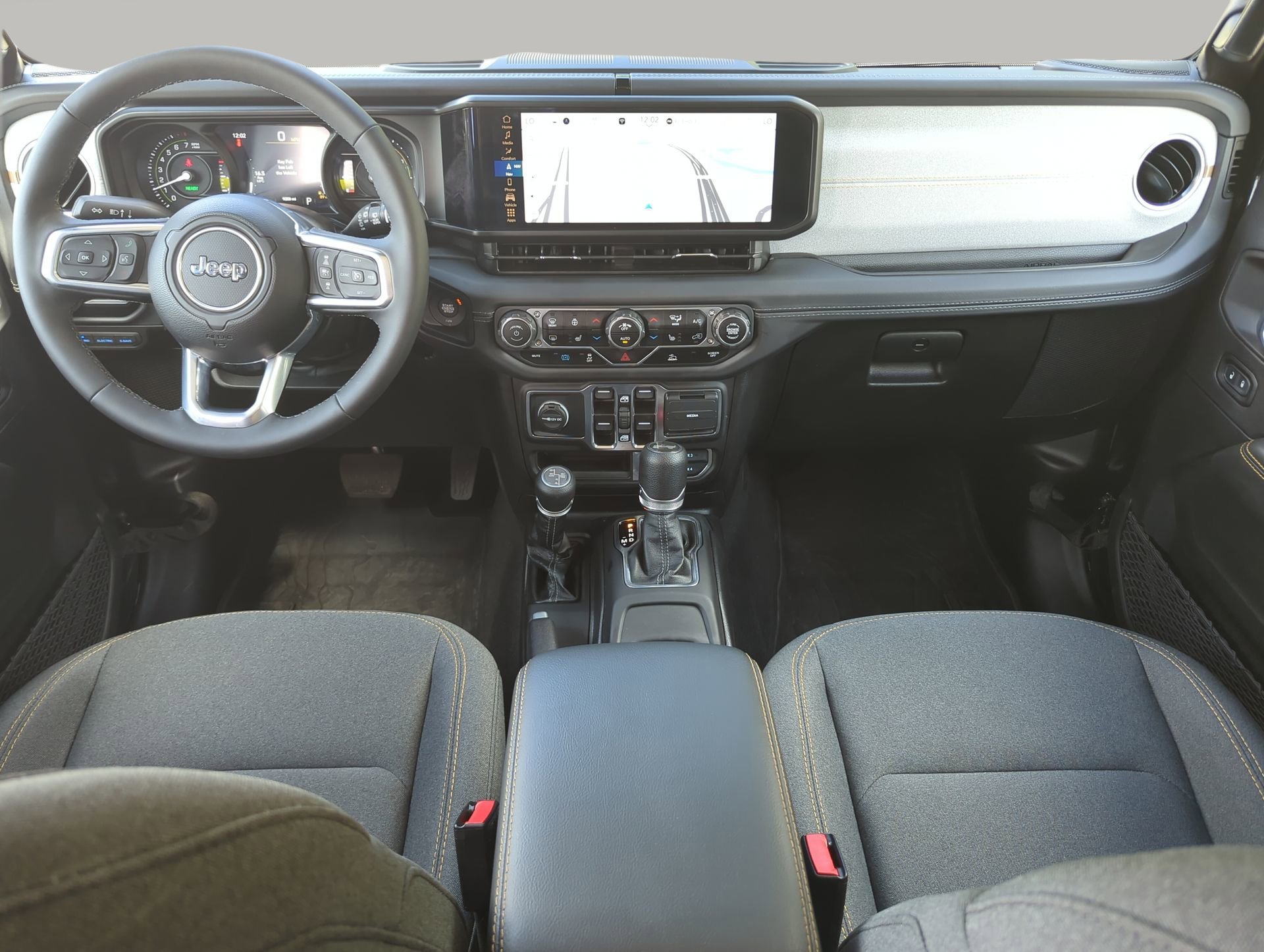 Used 2025 Jeep Wrangler Unlimited Sahara AWD/4WD image 48