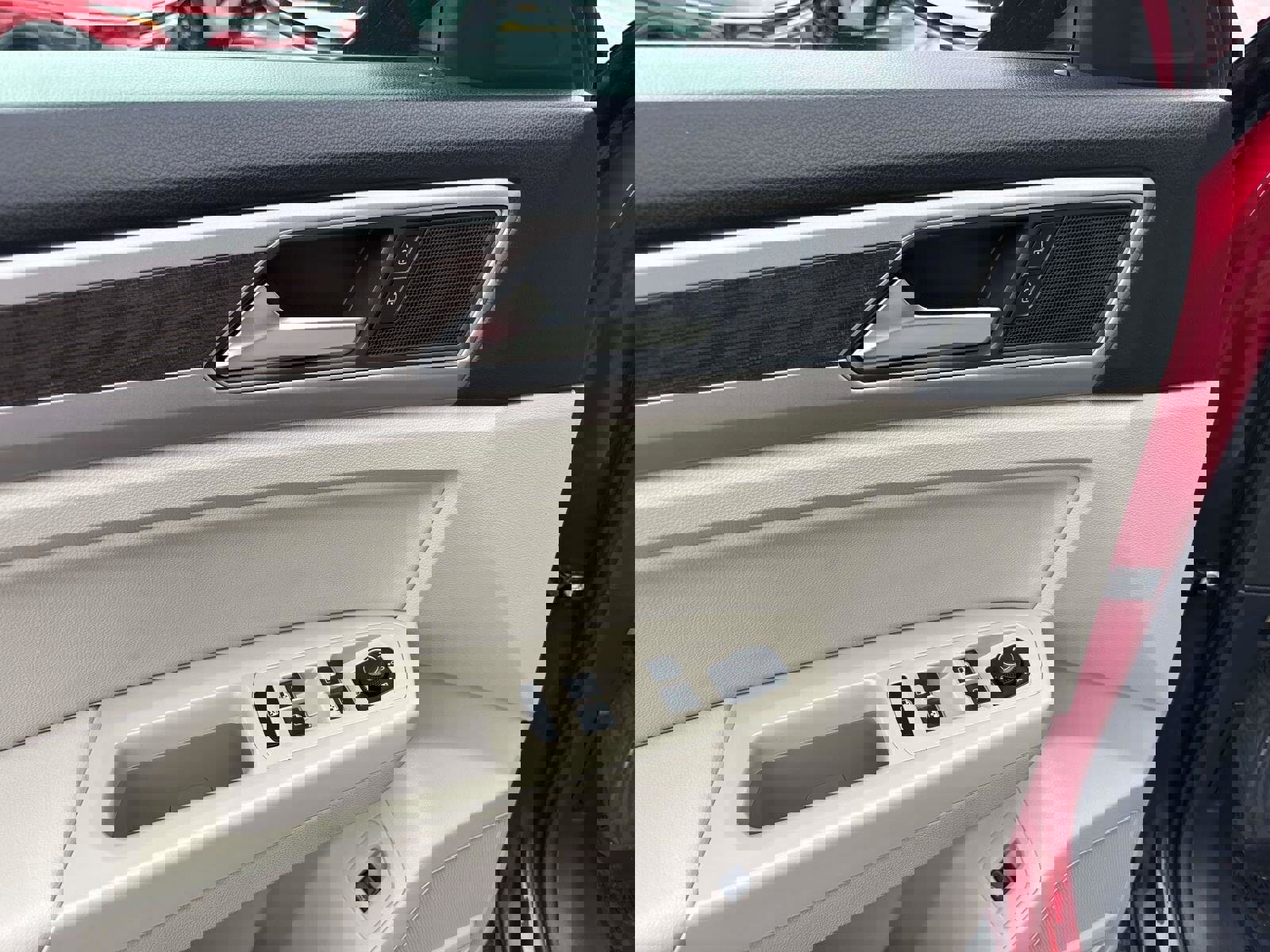 Used 2019 Volkswagen Atlas SE w/ Towing Package image 19