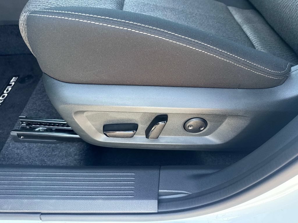Certified 2026 Nissan Rogue SV w/ Cold Weather Package AWD/4WD image 19