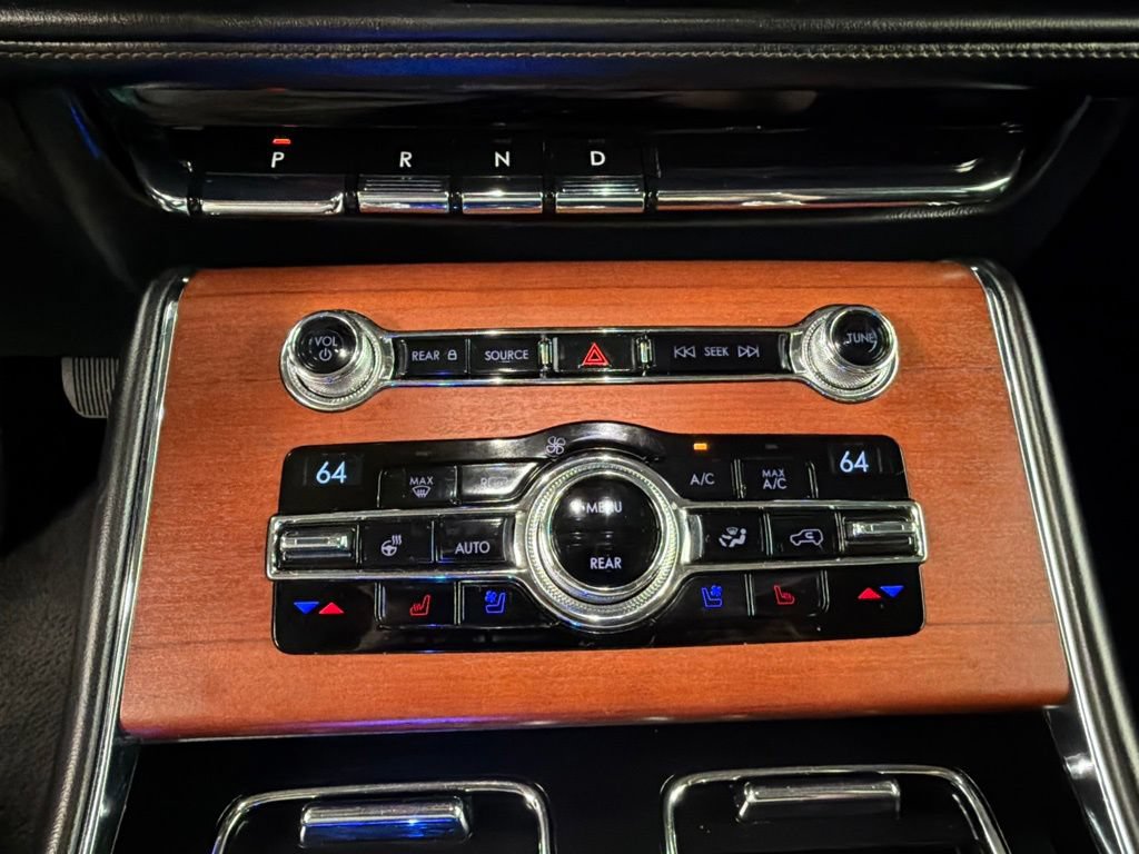 Certified 2020 Lincoln Aviator Reserve w/ Equipment Group 202A AWD/4WD image 13