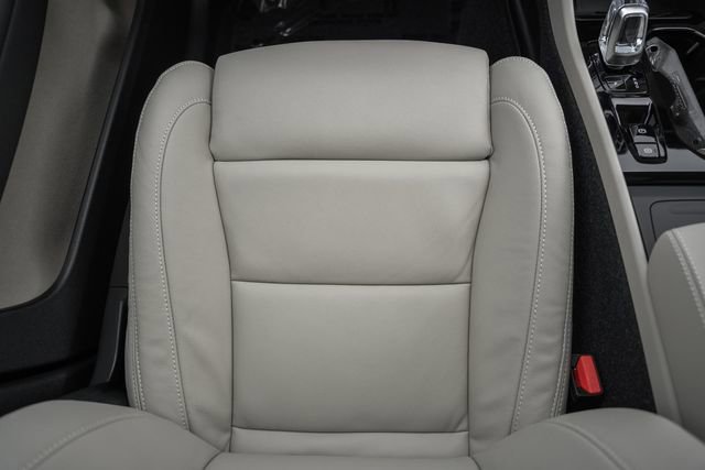 New 2026 Volvo XC40 B5 Ultra w/ Protection Package Premier image 33
