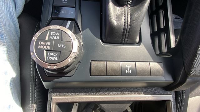 Used 2025 Toyota Tacoma TRD Off-Road AWD/4WD image 28