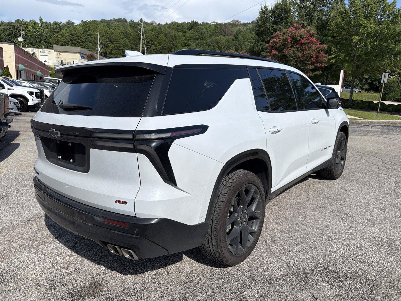 Used 2026 Chevrolet Traverse RS w/ LPO, Floor Liner Package FWD image 5