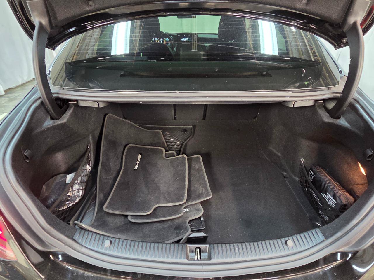 Used 2020 Mercedes-Benz C 300 4MATIC Sedan image 7