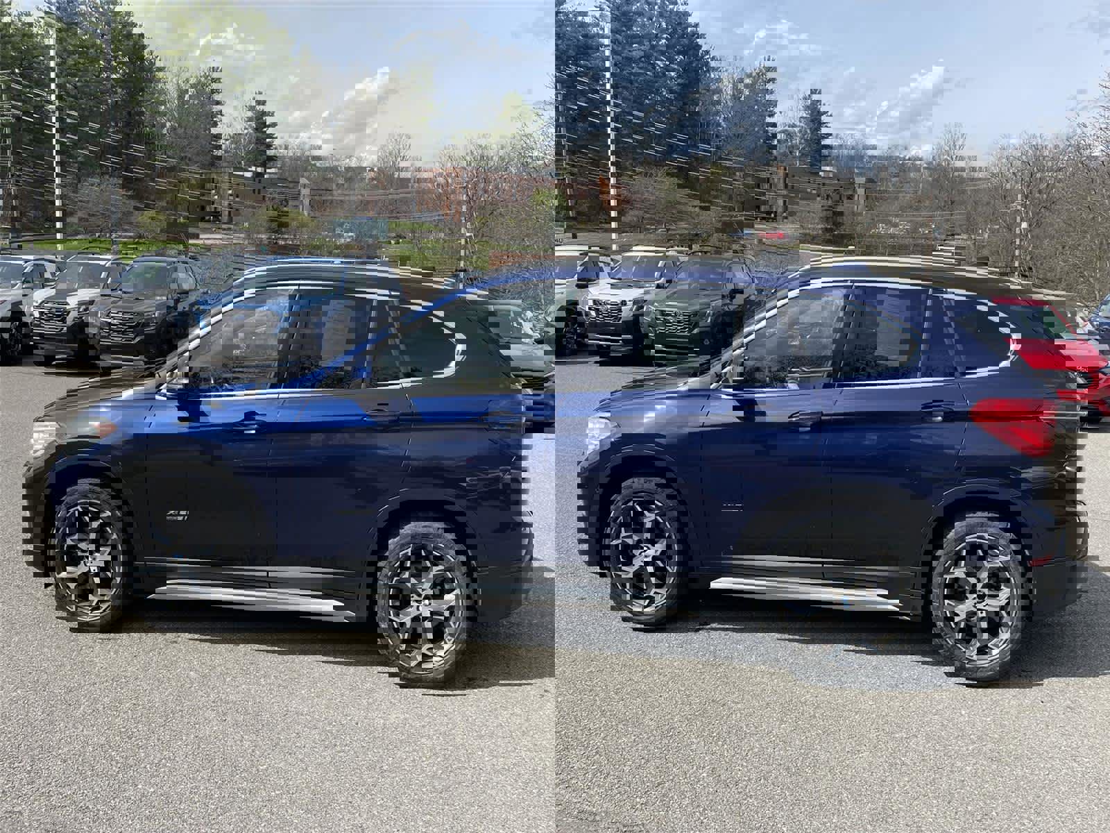 Used 2017 BMW X1 xDrive28i image 2