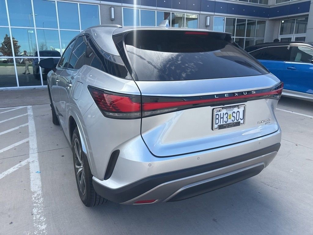 Used 2025 Lexus RX 350 AWD image 4