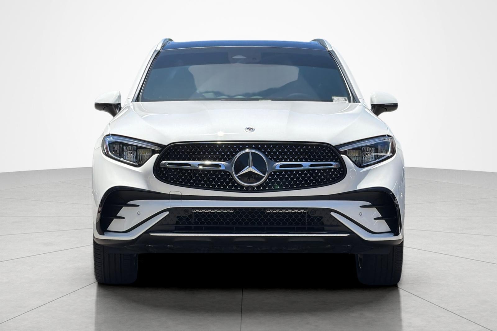 Used 2024 Mercedes-Benz GLC 300 4MATIC image 8