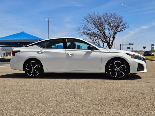 Used 2024 Nissan Altima 2.5 SR image 4