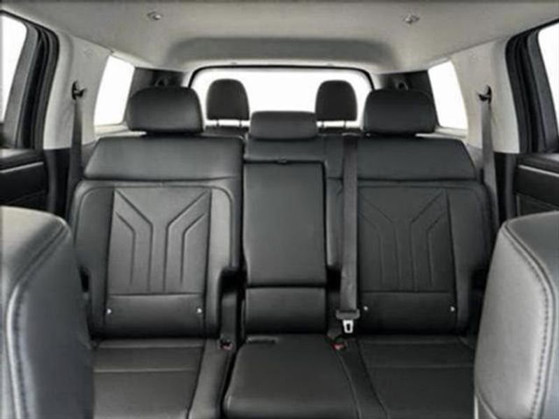 Used 2025 Hyundai Santa Fe SEL image 18