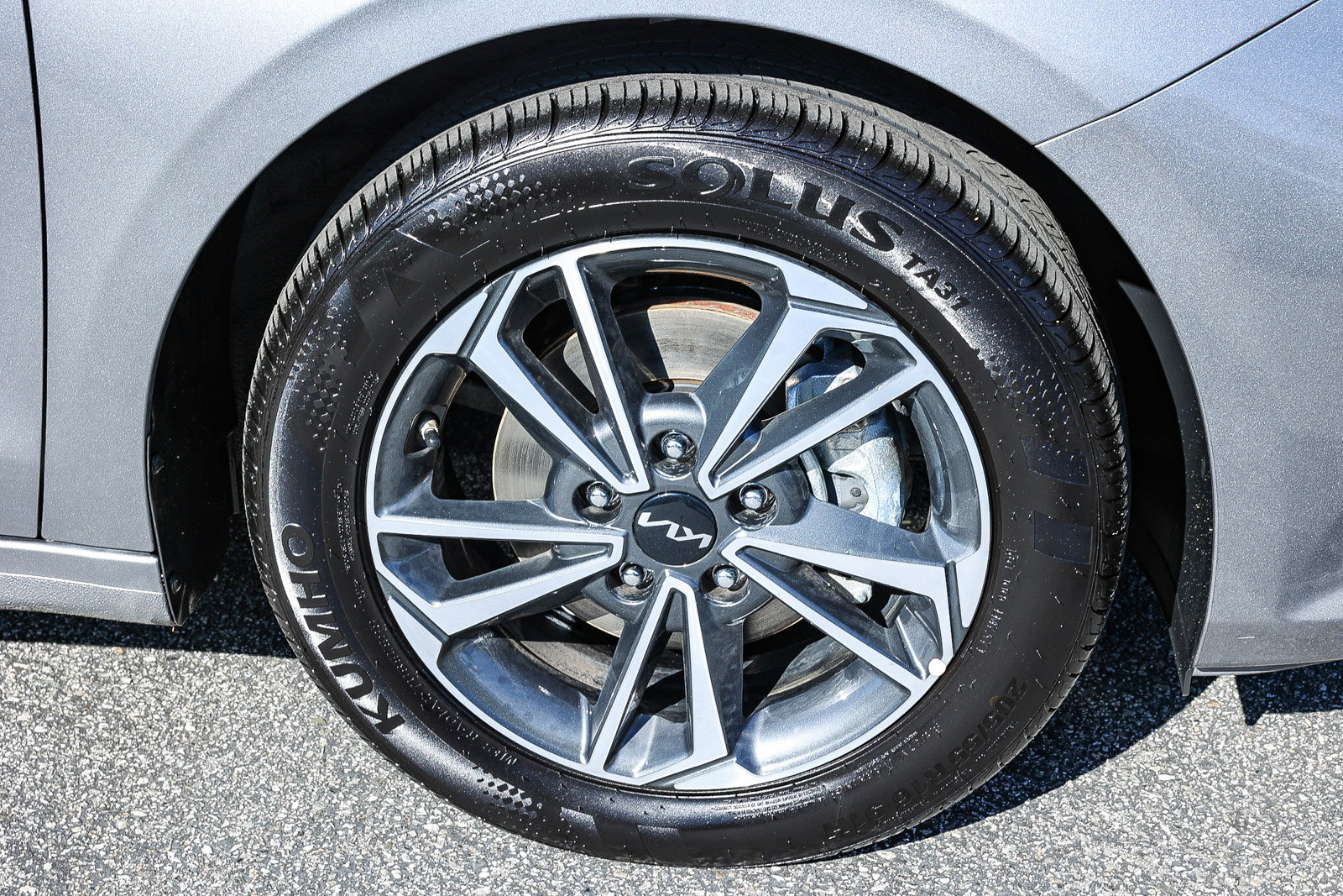 Used 2024 Kia Forte LXS image 16