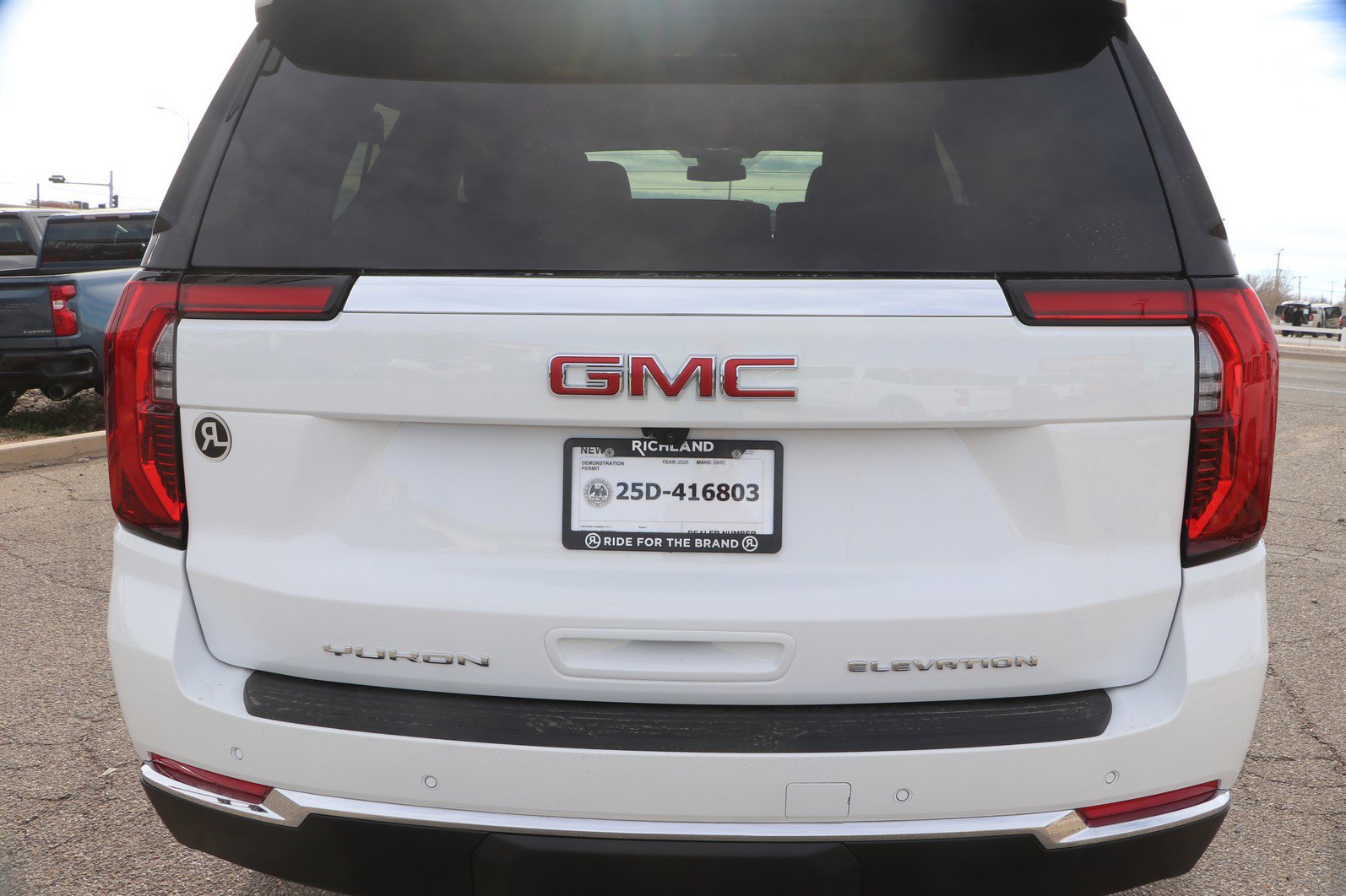 New 2026 GMC Yukon XL Elevation image 6