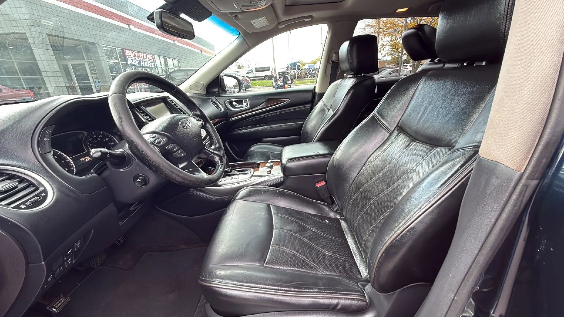 Used 2015 INFINITI QX60 AWD w/ Deluxe Touring Package image 10