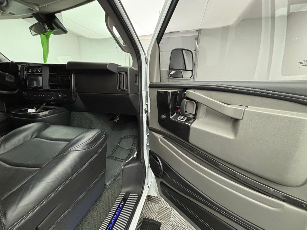 Used 2020 Chevrolet Express 2500 Extended w/ Enhanced Convenience Package image 22