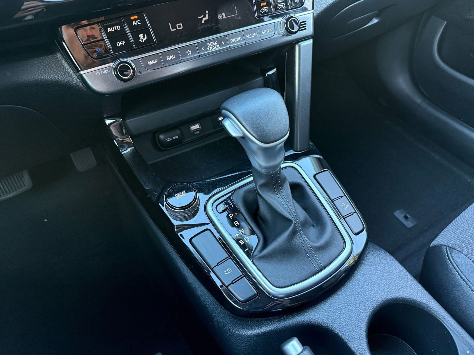 Used 2025 Kia Seltos S image 42