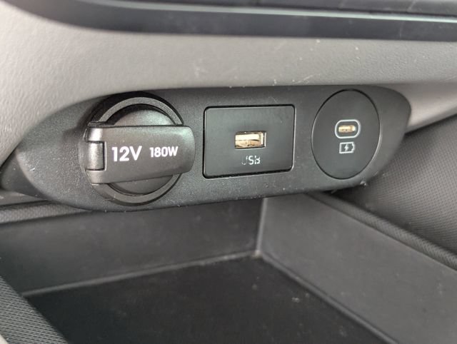 Used 2024 Hyundai Elantra SEL FWD image 26