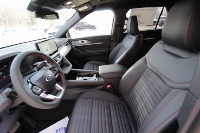 New 2026 Ford Explorer ST-Line w/ ST-Line Street Pack image 18