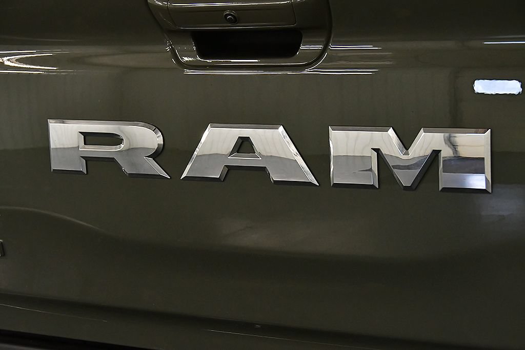 Used 2026 RAM 1500 Laramie AWD/4WD image 11