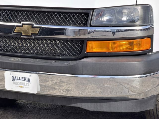 Used 2024 Chevrolet Express 3500 LT w/ LT Preferred Equipment Group RWD image 9