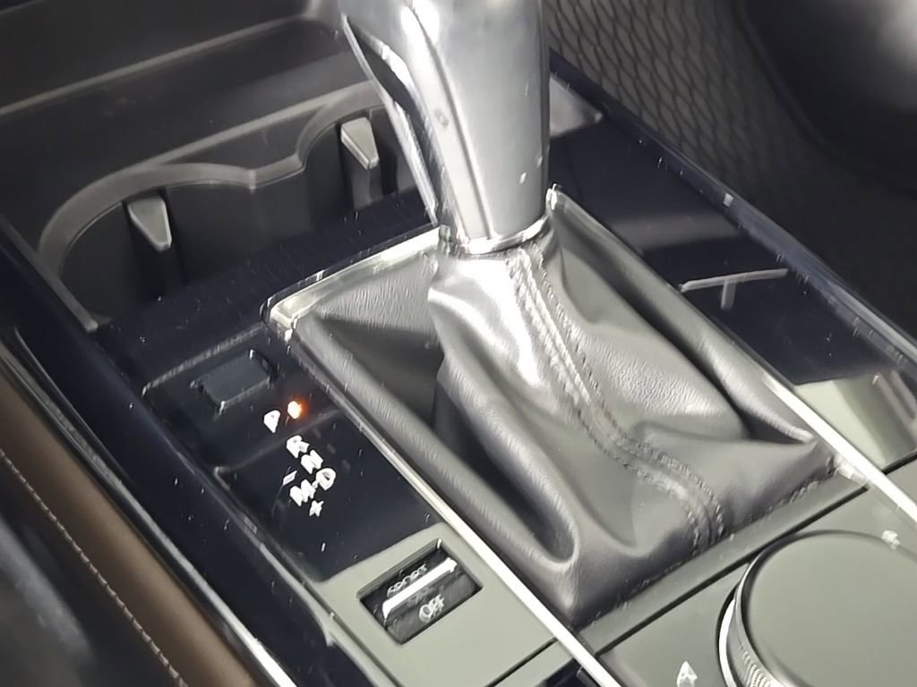 Used 2022 MAZDA CX-30 AWD 2.5 S w/ Premium Package image 26