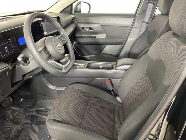 Used 2025 Nissan Kicks S AWD/4WD image 2