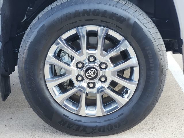 Certified 2025 Toyota Tacoma Limited AWD/4WD image 9