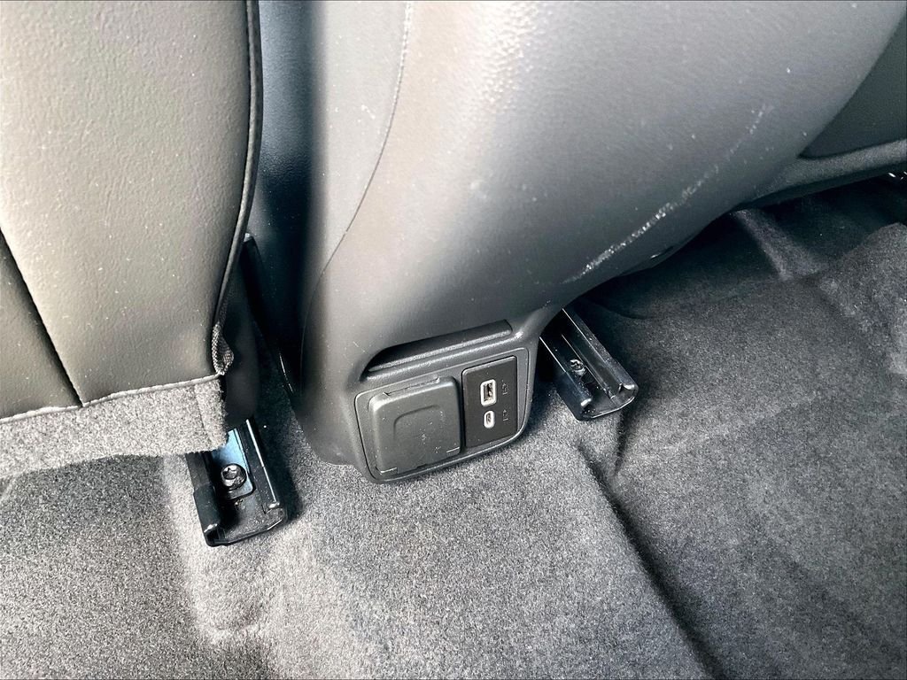 Used 2024 Buick Encore GX Avenir w/ Avenir Technology Package AWD/4WD image 26