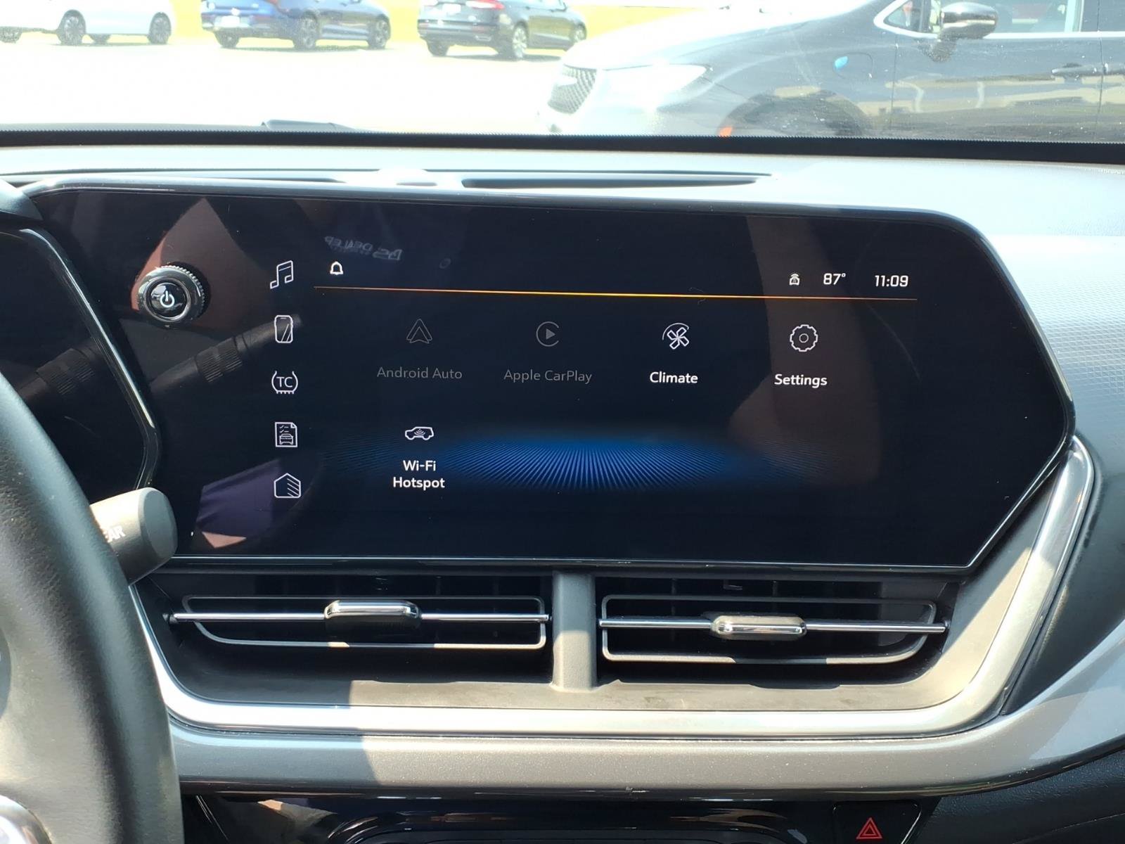 Used 2024 Chevrolet Trax ACTIV FWD image 11
