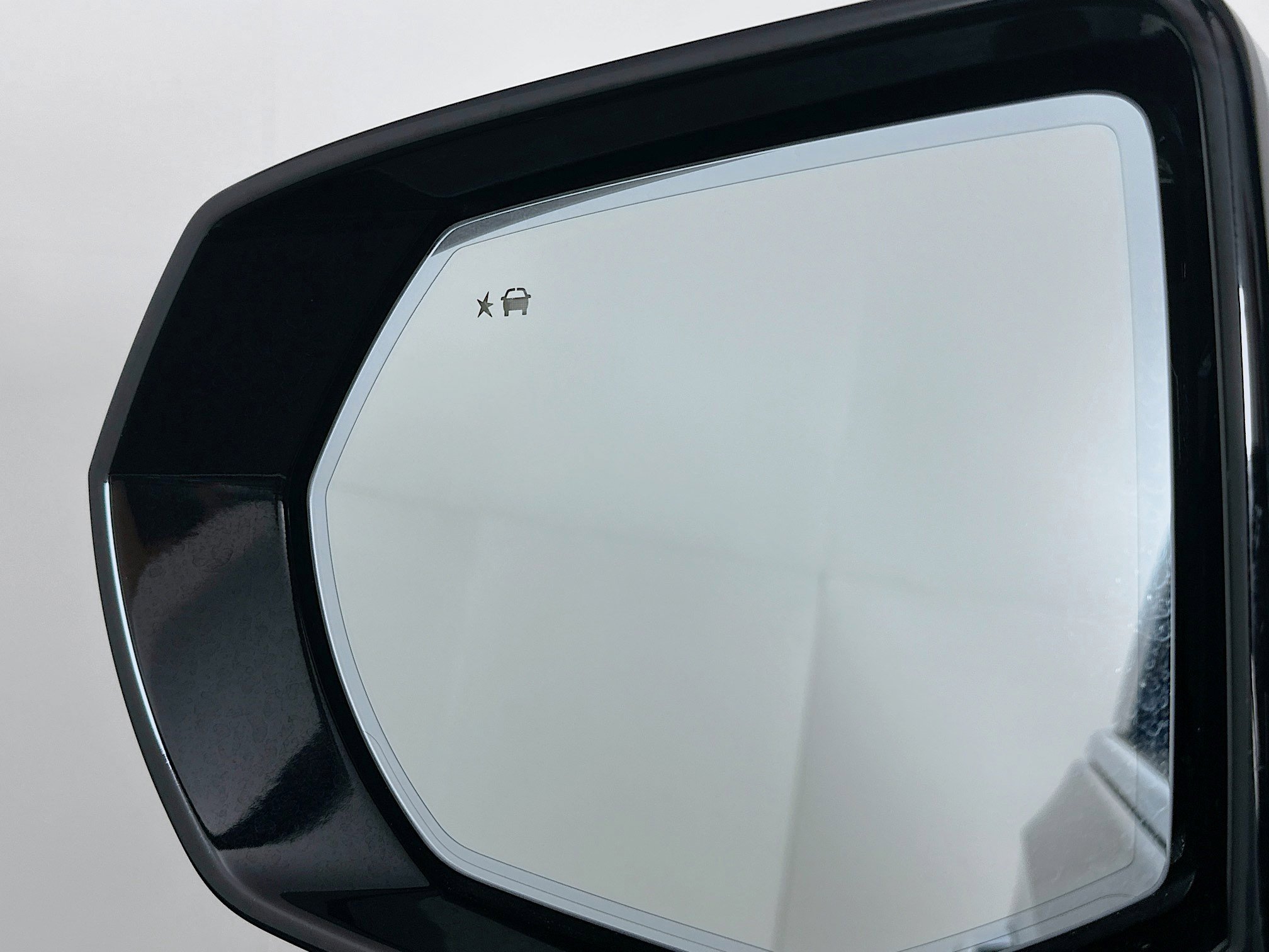 Used 2024 Chevrolet Tahoe Premier image 16