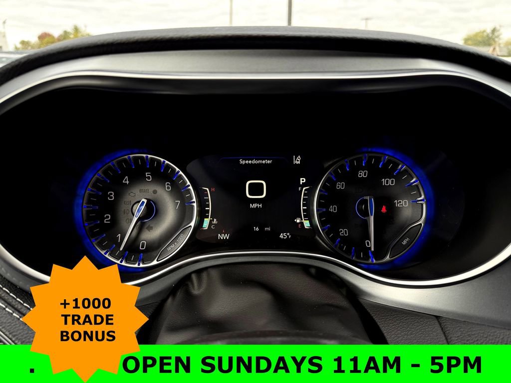 New 2026 Chrysler Pacifica Limited w/ Uconnect Theater Family Group image 19