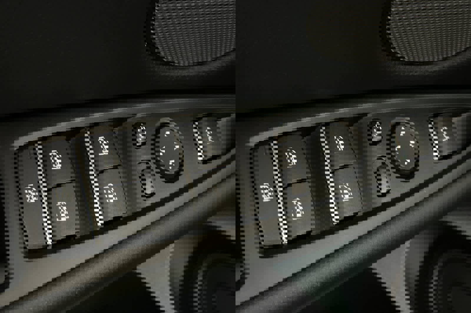 Used 2019 BMW X6 xDrive50i w/ M Sport Package image 13