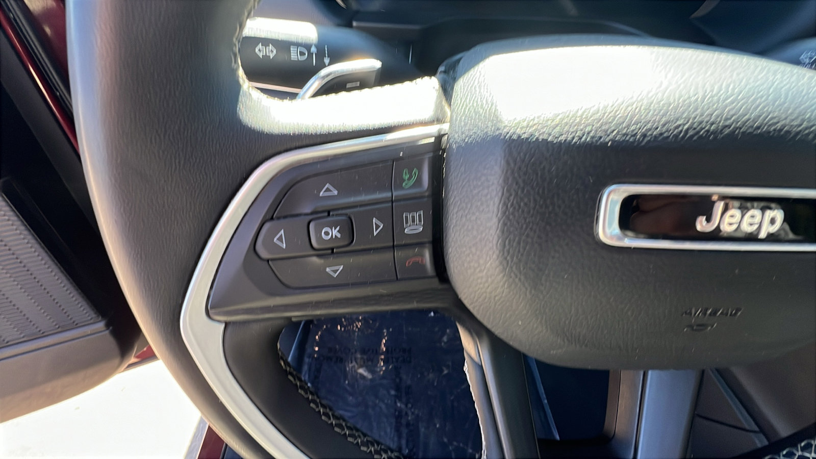 Certified 2024 Jeep Grand Cherokee L Laredo image 28