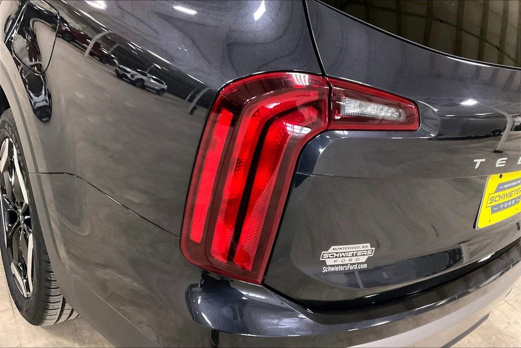 Used 2025 Kia Telluride S image 29