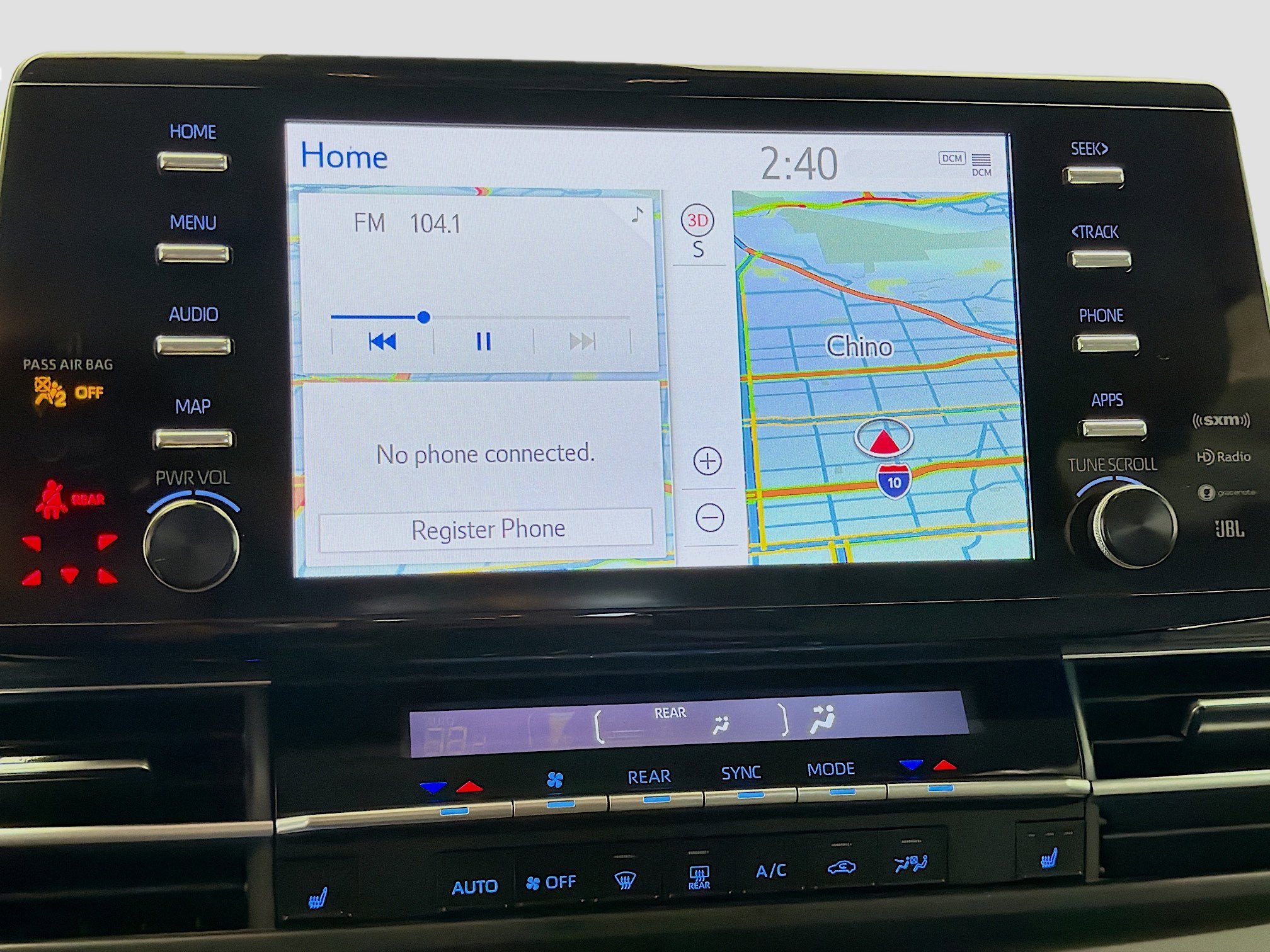 Used 2024 Toyota Sienna XLE w/ XLE Plus Package image 9